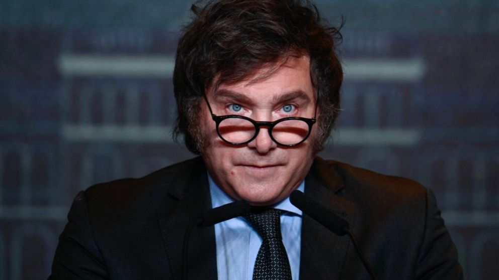 Javier Milei vetará por completo la ley que mejora las jubilaciones votada por el Congreso.