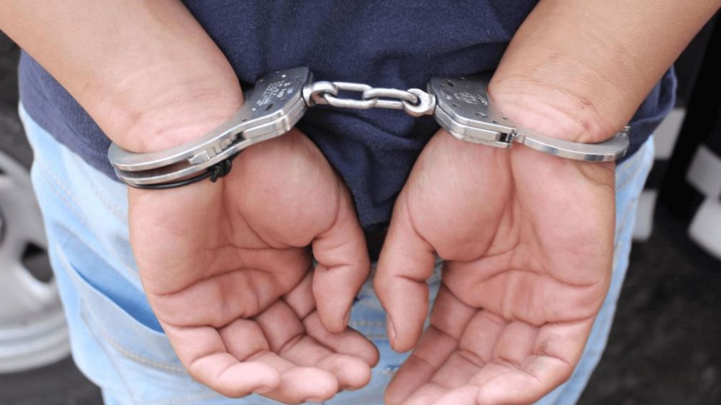 El agresor qued� detenido acusado de lesiones leves.