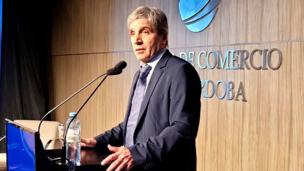 anticipó que se mantendrá el cepo cambiario hasta que estén dadas las condiciones para sacarlo.