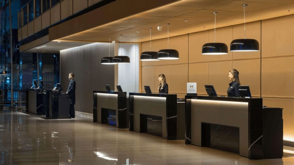 El Gobierno modificó la legislación de propiedad intelectual y hoteles, bares y restaurantes dejarán de pagar a SADAIC.