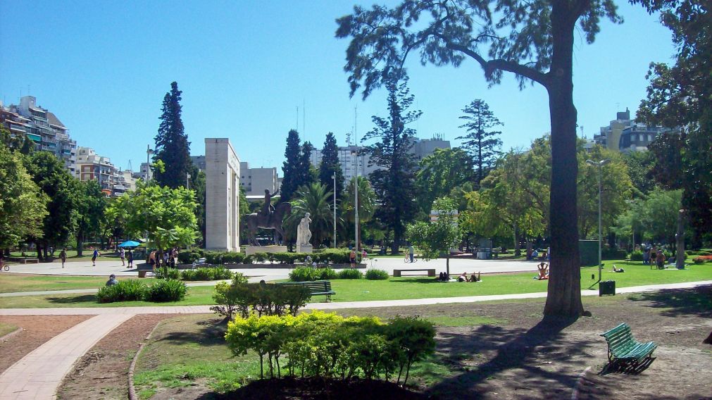 Alerta en el Parque Rivadavia por la muerte de varios perros (Imagen ilustrativa).