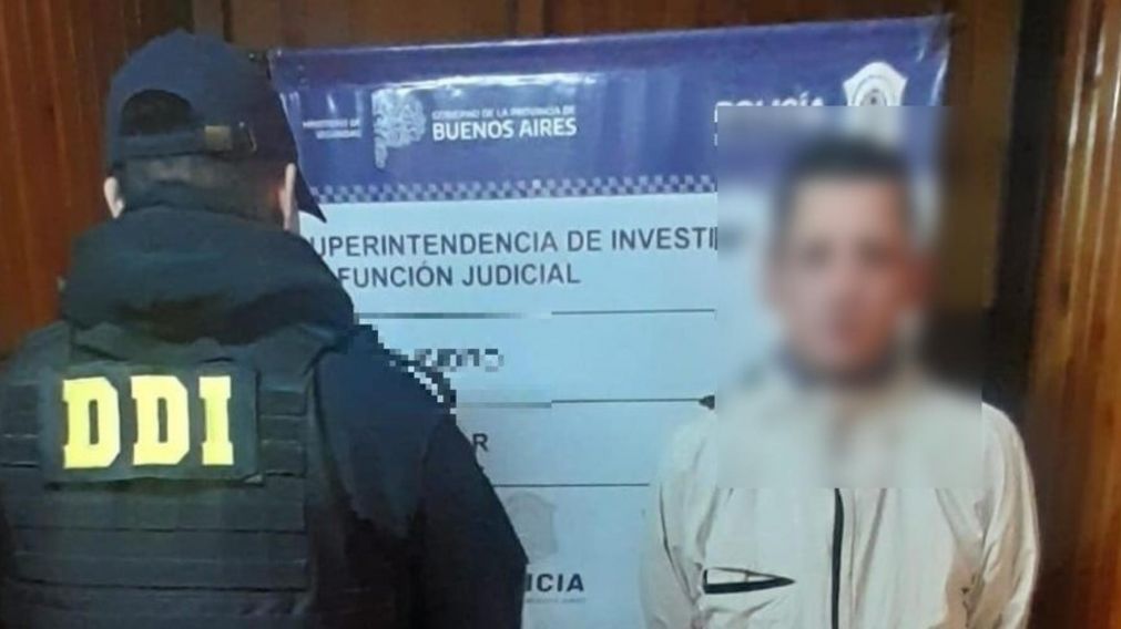 Este es el sujeto que fue aprehendido por los efectivos policiales.