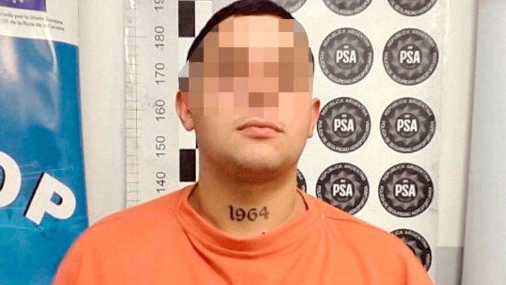 Operativo "Alerta aeropuerto": en Ezeiza, capturaron a pibe de 22 años con cocaína adosada al cuerpo previo a subir a un avión