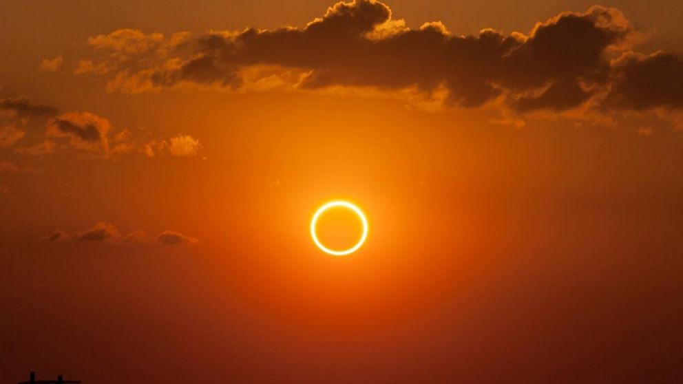 Se viene el eclipse solar anular: cuándo es y dónde verlo desde Argentina.