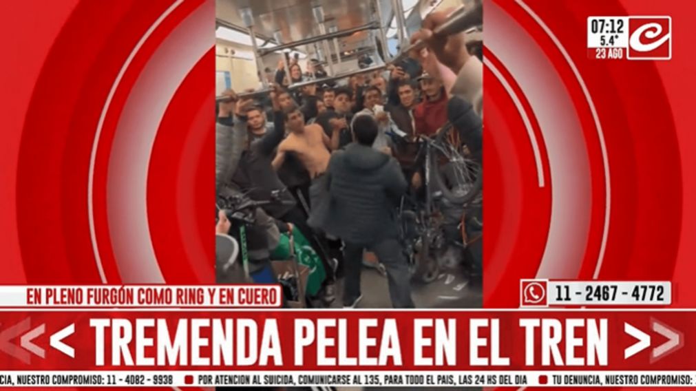 Boxeo en el San Martín: se invitaron a pelear y se dieron de lo lindo en pleno furgón.