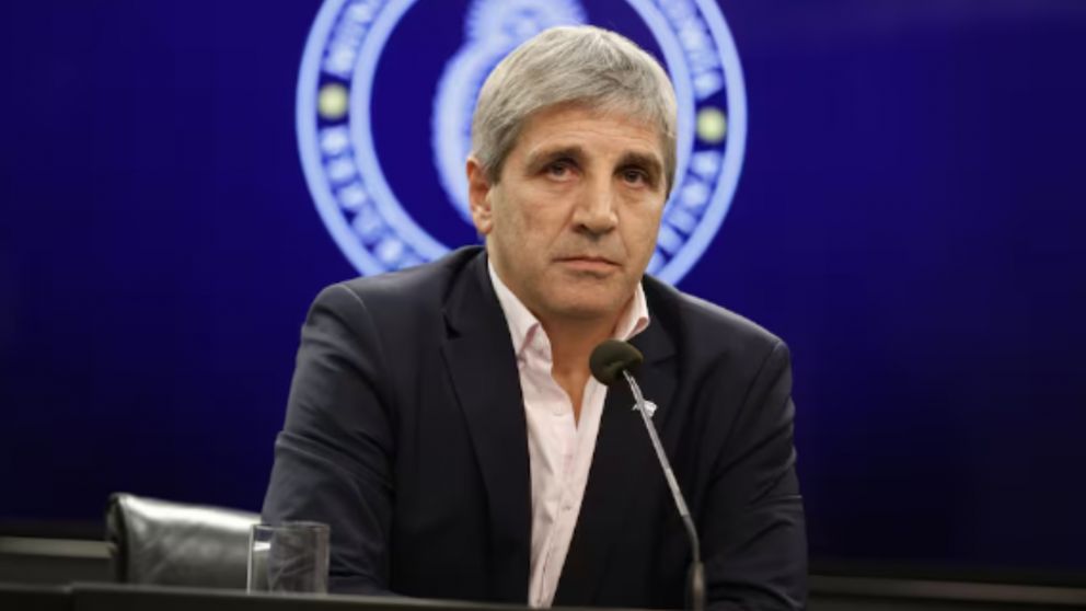 Luis "Toto" Caputo, ministro de Economía de la Nación.