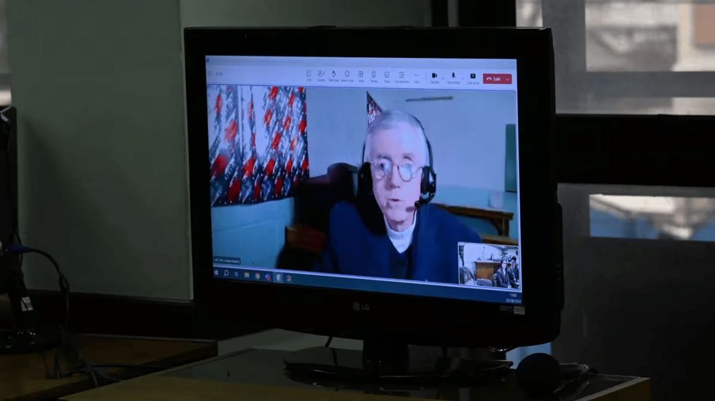 Julio César Grassi participó de manera virtual de la audiencia desde la cárcel.