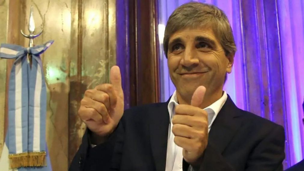 Luis Caputo adelant� que en septiembre habr� una reducci�n del impuesto PAIS.