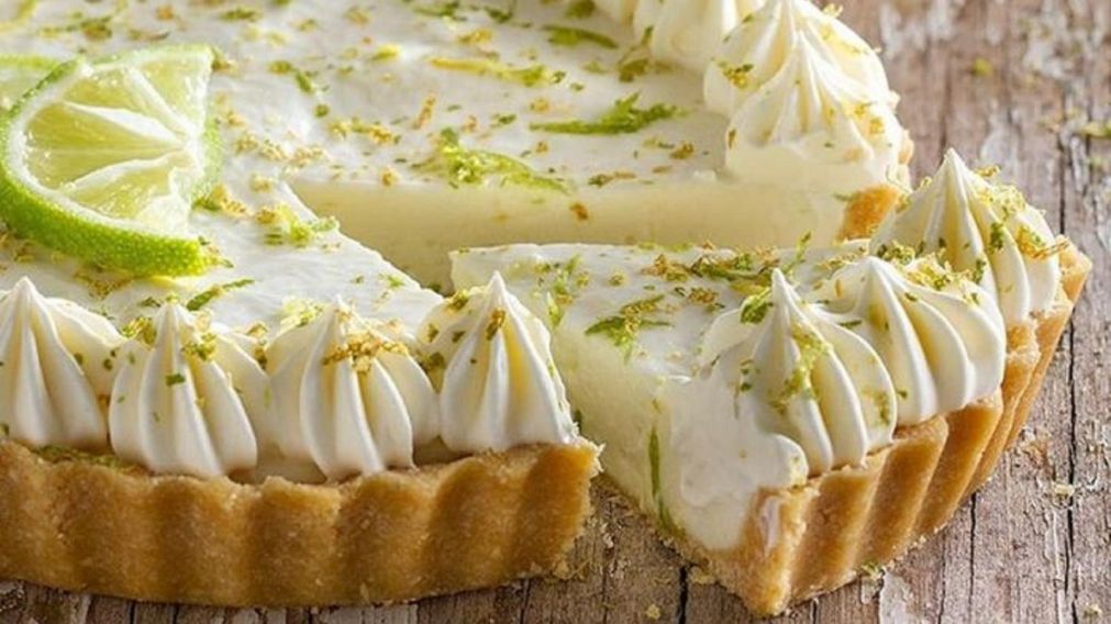 Receta de tarta de lima súper fresca y deliciosa para acompañar los mates.