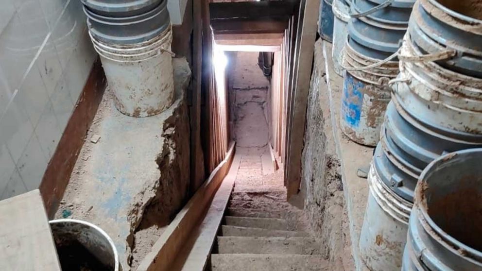 El t�nel fue descubierto y eso frustr� el plan de los ladrones.