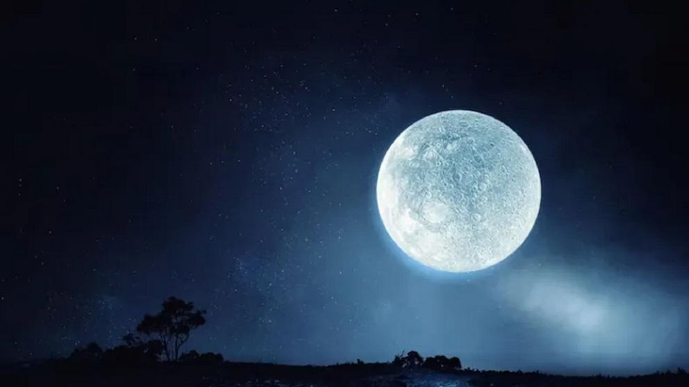 Luna llena en Acuario: 5 signos serán "bendecidos" antes de que termine agosto.