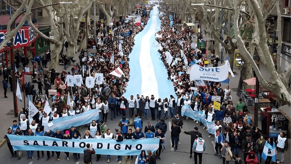 Tras el paro que postergó el inicio del segundo cuatrimestre en las universidades nacionales, este semana hay una nueva huelga y se palpita otra Marcha Federal (Archivo).