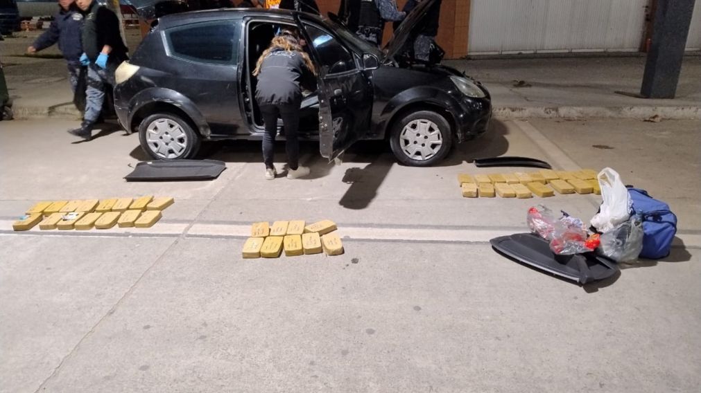 Descubren más de 60 kg de cocaína en un automóvil, en la frontera con Uruguay.