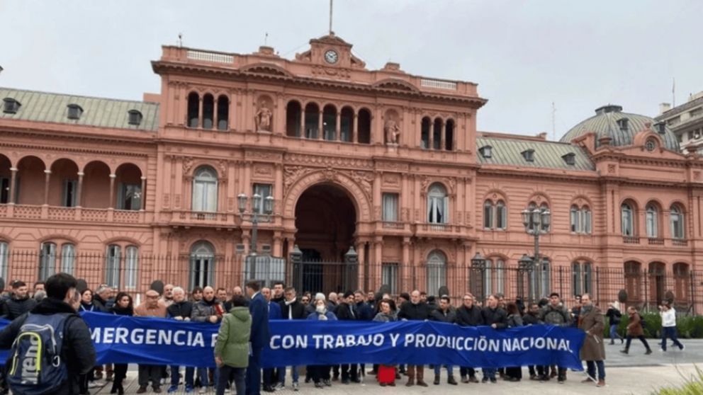 De las 10 mil pymes que ya cerraron, 6 mil son comercios, según ENAC.