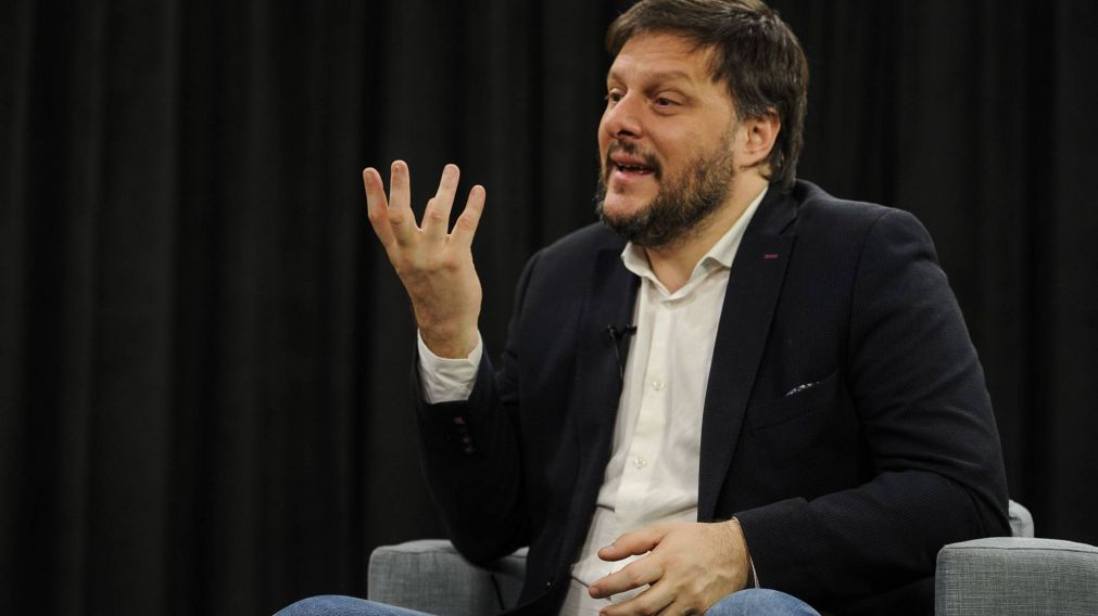 Leandro Santoro se distanci� de Alberto Fern�ndez tras las denuncias por violencia de g�nero y Javier Milei le respondi�
