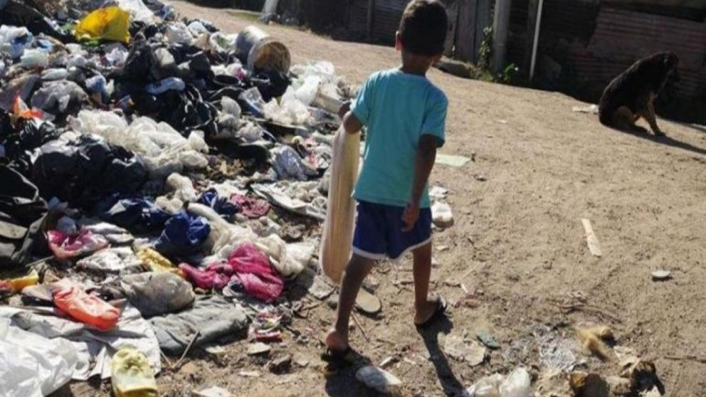El 41% de los menores de 14 años viven bajo la línea de pobreza, según el INDEC
