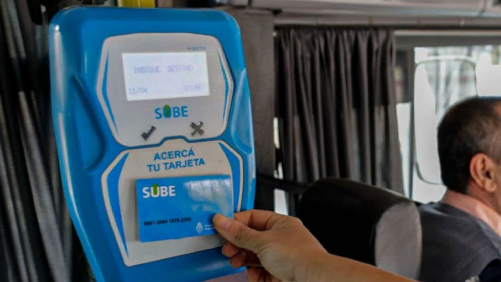 Viajar cuesta cada vez más caro en el AMBA.