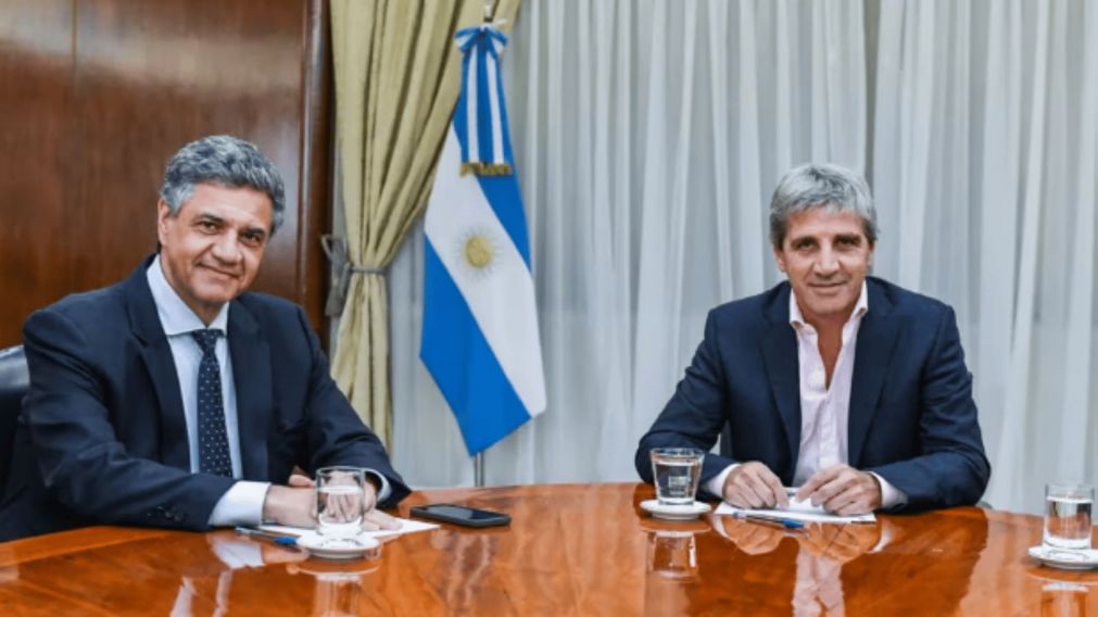 Convocan a una audiencia a Jorge Macri y Luis Caputo