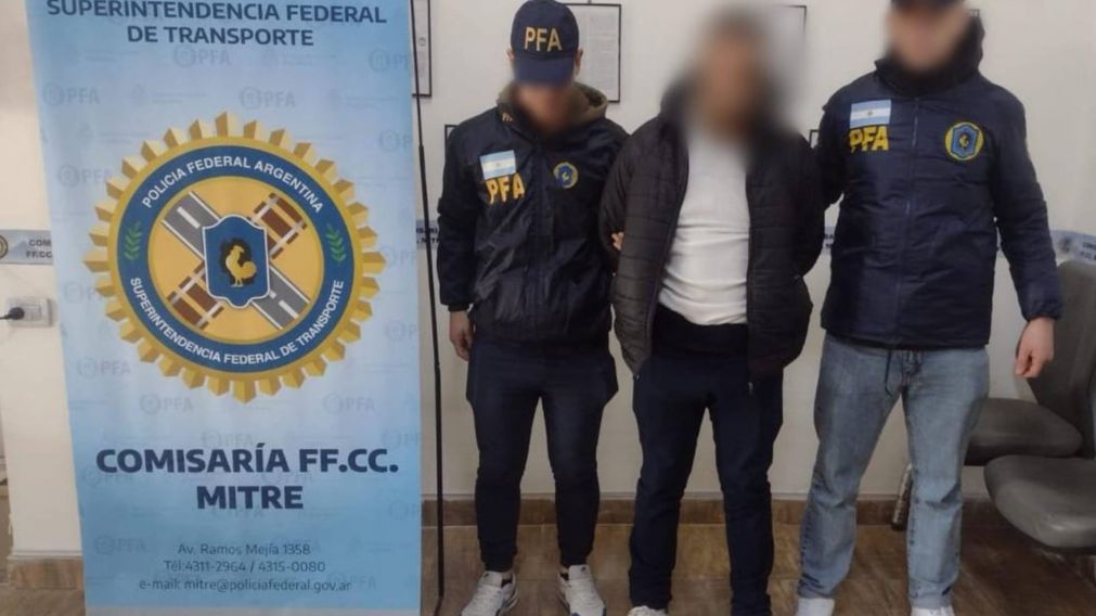La Policía Federal Argentina lo detuvo en la Estación Retiro de la CABA