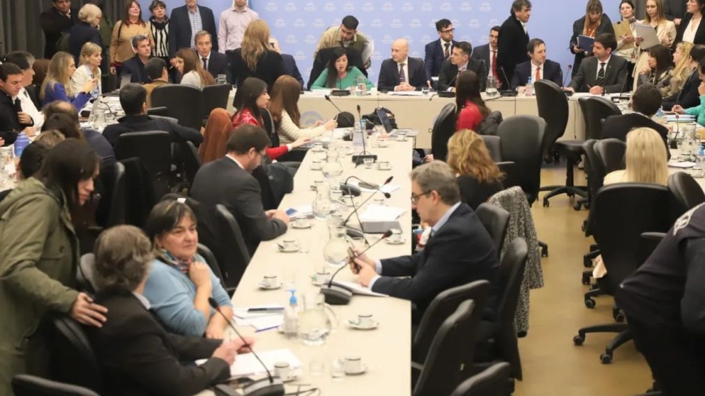 La problemática de las ciberapuestas se debate entre las comisiones de Prevención de Adicciones, Salud, Comunicaciones e Informática, Legislación Penal y Familias, Niñez y Adicciones.