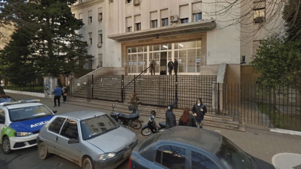 En los tribunales de La Plata comenzó el juicio a un profesor por abuso de menores.