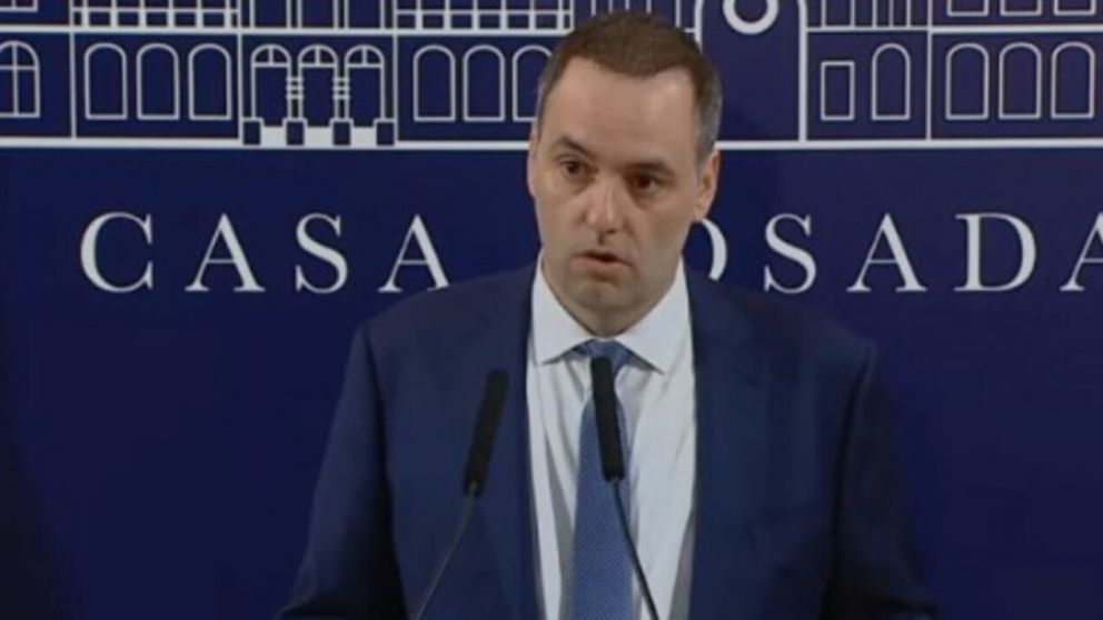 Manuel Adorni comunicó la opinión del Gobierno nacional (Archivo).