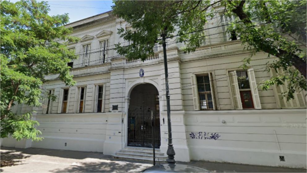 La Escuela Primaria N°2 de La Plata.