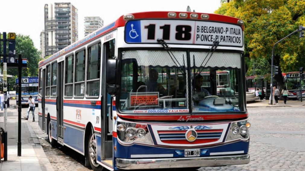 El Gobierno anunció nuevos recortes a los subsidios al transporte en CABA y Provincia
