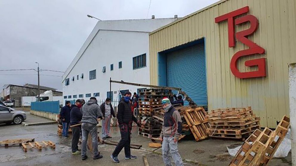 Otro golpe para el sector textil en Argentina: cierra una empresa en Tierra del Fuego y deja a 56 trabajadores sin empleo