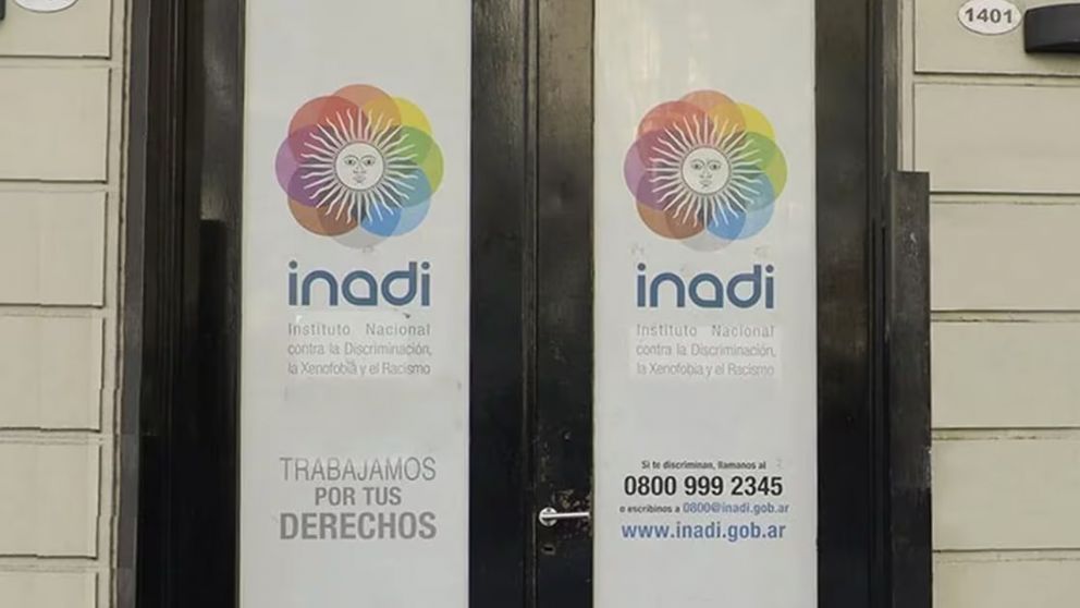 El Gobierno oficializ� el cierre del INADI.