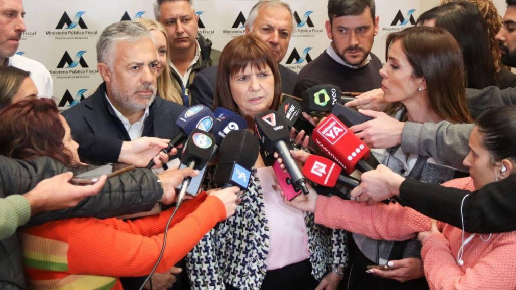 En Mendoza, Patricia Bullrich y Alfredo Cornejo recorrieron el registro provincial de huellas genéticas