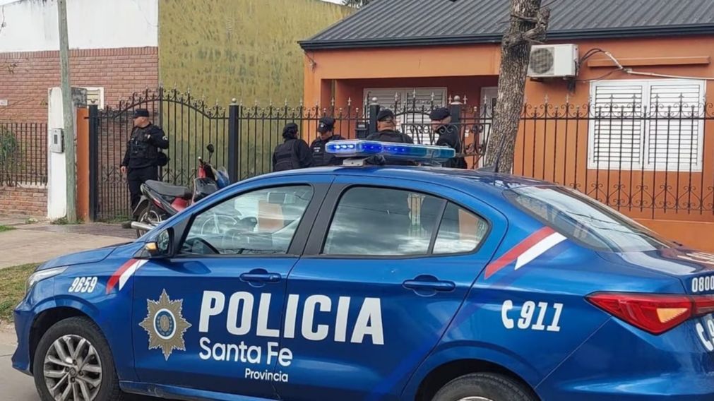 Un hombre mató a puñaladas a su mujer y luego intentó suicidarse frente a sus hijas (Imagen El Litoral).