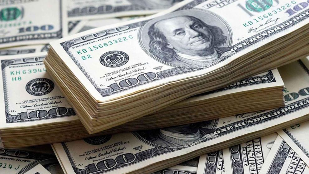 Dólar hoy: ¿A cuánto cotizan el oficial y el "blue"?