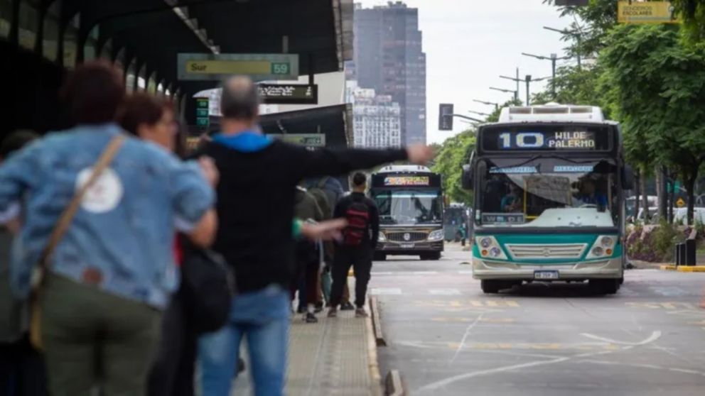 La UTA alertó por “la actual política de crisis y despidos” del Gobierno nacional.