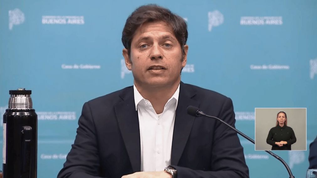 Axel Kicillof apuntó contra Javier Milei por la planta de YPF y Petronas.