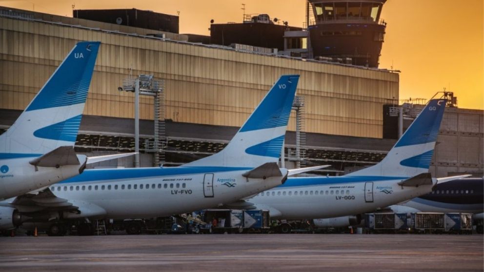 Aerolíneas Argentinas informó una "caída general en sus sistemas".
