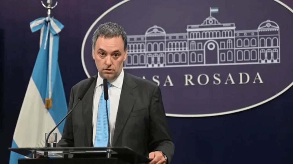 El vocero presidencial, Manuel Adorni, desligó al Gobierno de los dichos de Victoria Villarruel sobre Francia.