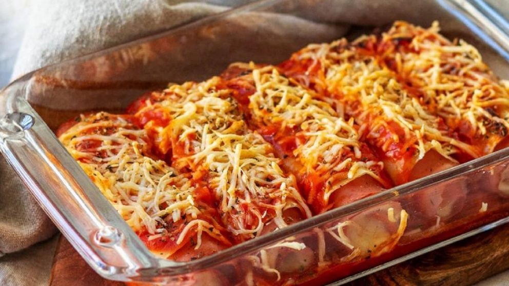 Se cancela el frío con esta receta de canelones de jamón y ricota fácil y rápida.