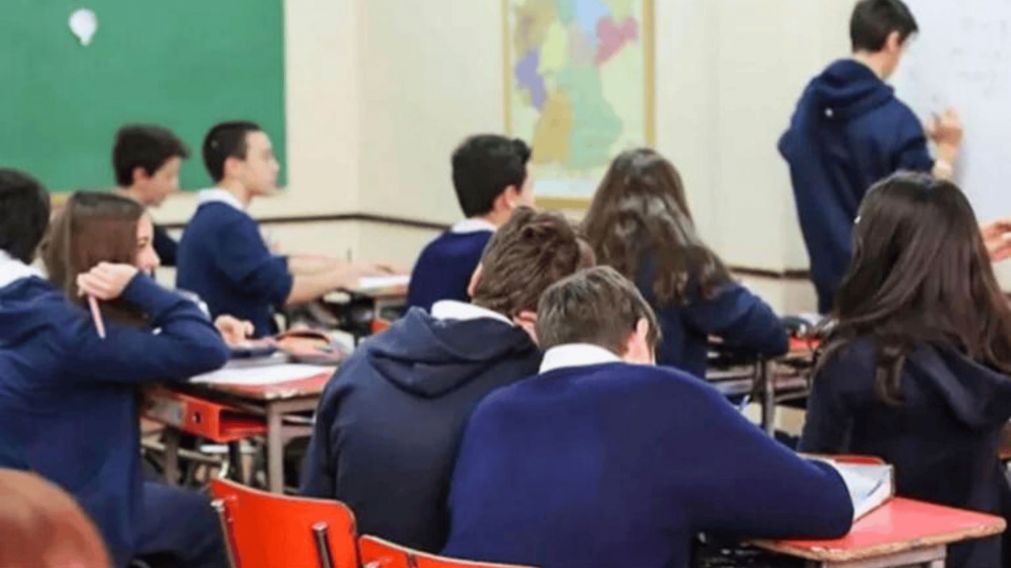 El programa "Vouchers Educativos" ayuda a familias con hijos en escuelas privadas con al menos 75% de aporte estatal (Imagen ilustrativa).