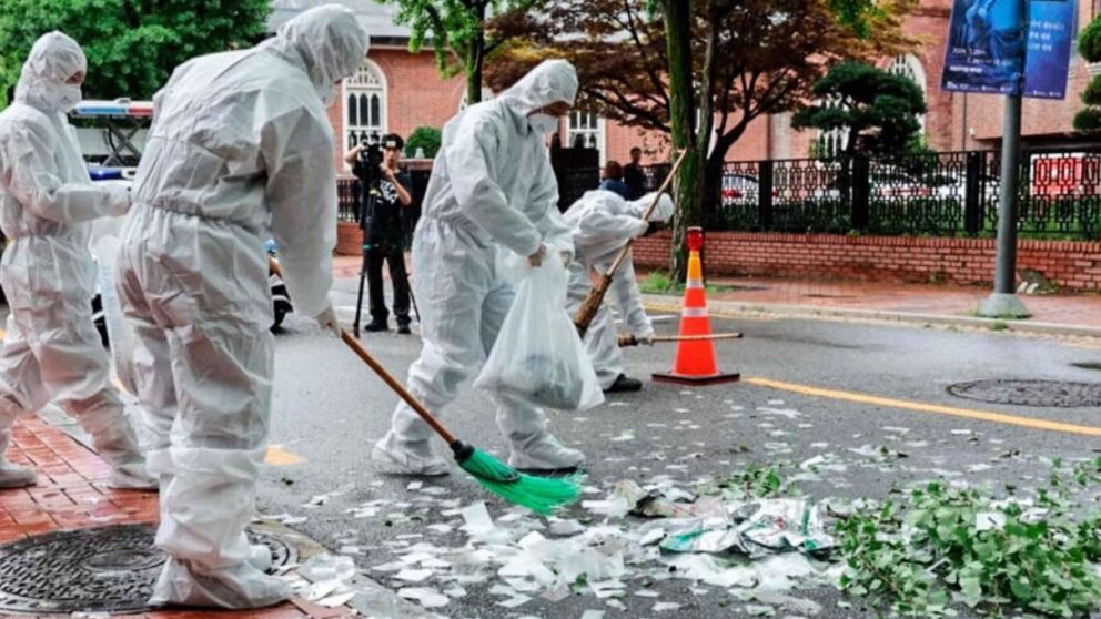 ¡Inmundicia! Corea del Norte envió unos 500 globos con basura a Seúl.