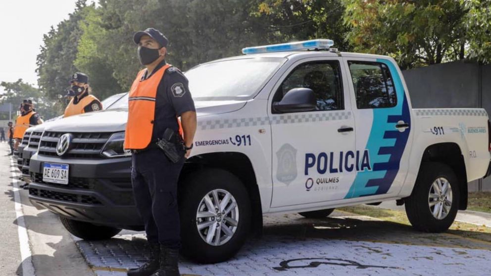 El llamativo tatuaje en repudio de la policía del motochorro que disparó a padre e hijo.