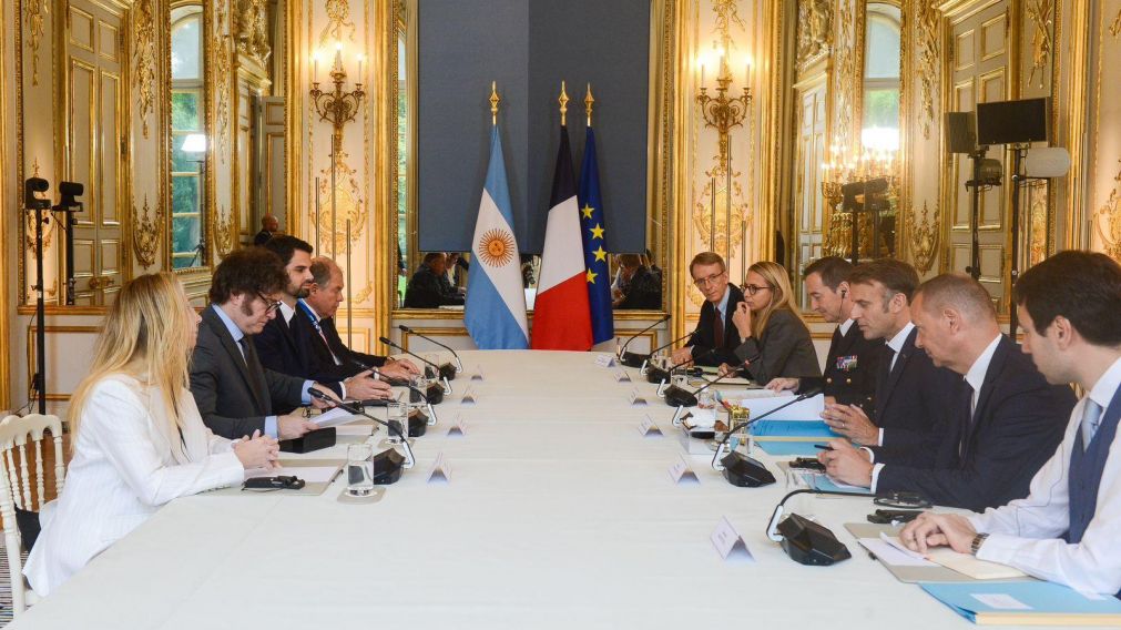 Karina Milei estuvo presente en la reunión entre Javier Milei con Emmanuel Macron.