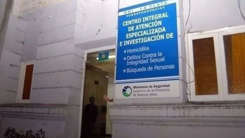 La víctima realizó la denuncia y los policías comenzaron a investigar.