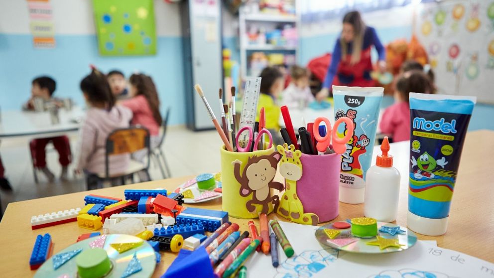 LOS �TILES ESCOLARES SON UNO DE LOS COSTOS M�S FUERTES QUE TIENEN LOS PADRES.