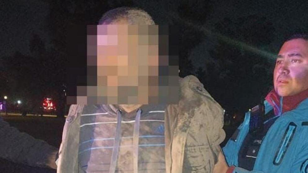 Un hombre que amenazó a oficiales con un cuchillo fue detenido tras ser reducido con una pistola Taser