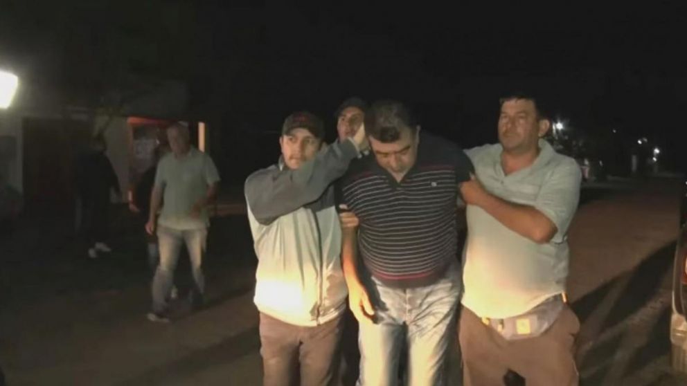 Carlos Perez cuando quedó detenido en 9 de Julio.