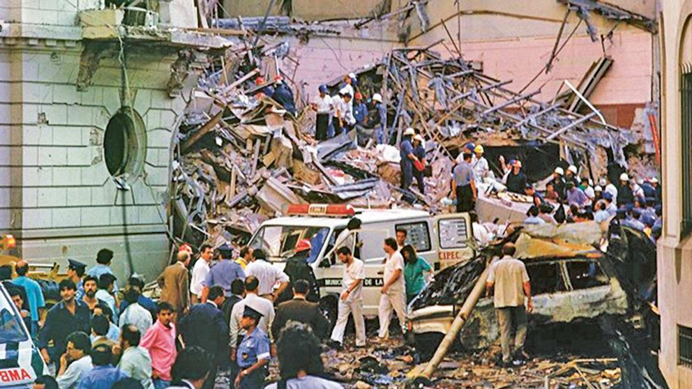 El Atentado a la AMIA dejó un saldo de 85 muertos y casi 300 heridos (Archivo).