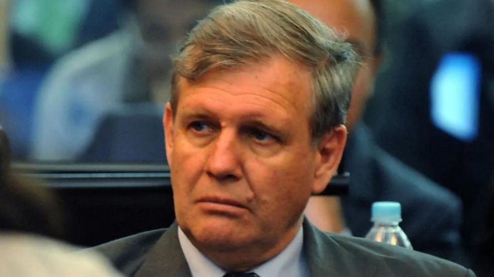 Alfredo Astiz, uno de los genocidas visitados en Ezeiza.