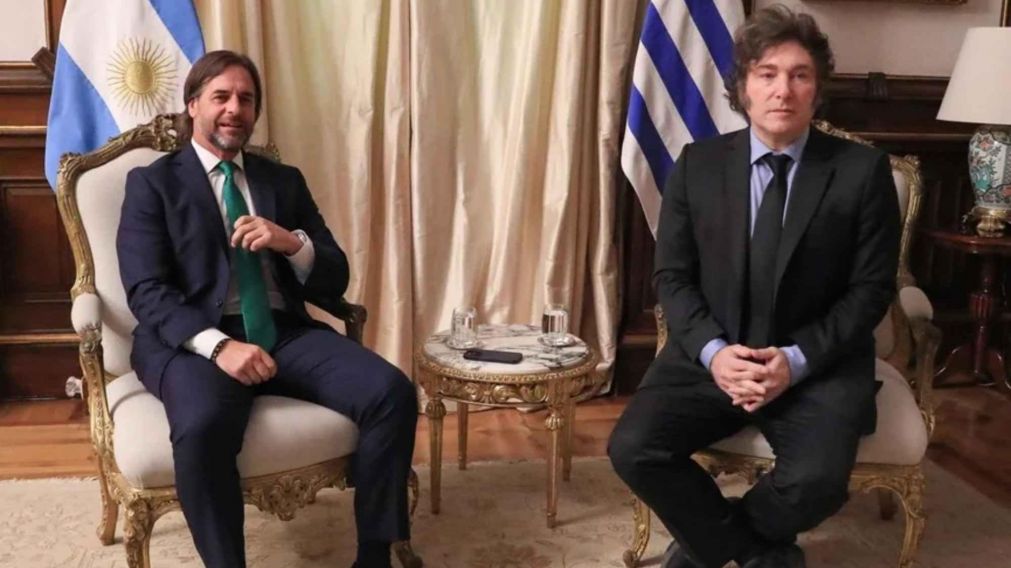 Javier Milei mantuvo un encuentro con Lacalle Pou en Casa Rosada.
