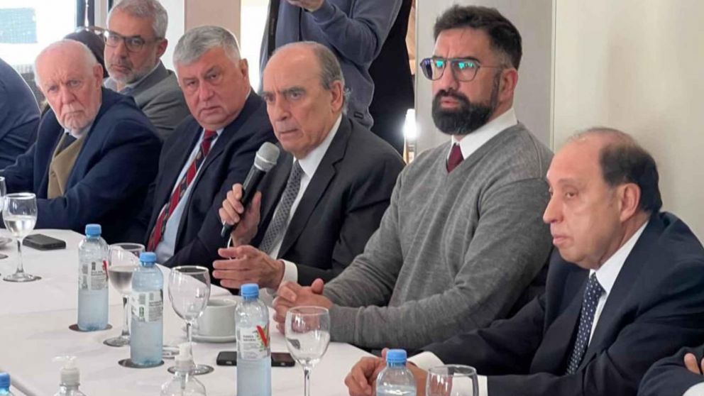 Así Guillermo Francos participó del desayuno de la Fundación Libertad.